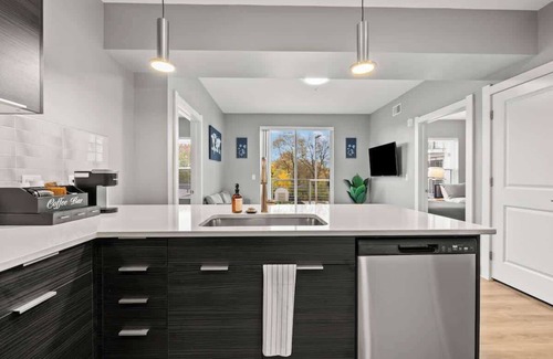 Old North Columbus Appartement | Modern Luxury in Columbus (Near Downtown & OSU)