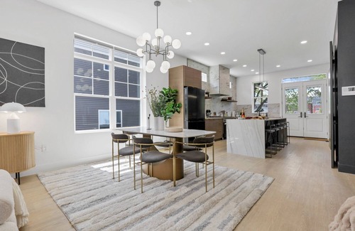 Near East Columbus Maison | Modern Luxury in Downtown Cbus - Close to Franklin Park and the East Market