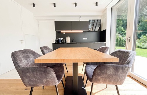 Sant'Andrea in Monte Appartement | modern, luxury, private entrance, garden, terrace, and stunning mountain views.