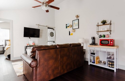 Blackshear-Prospect Hill Maison | MODERN & LUXURY STAY in Austin, Mins to Downtown!