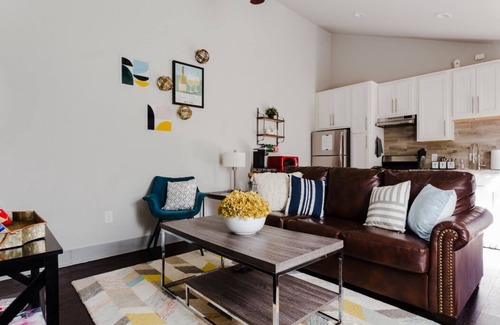 Blackshear-Prospect Hill Maison | MODERN & LUXURY STAY in Austin, Mins to Downtown!