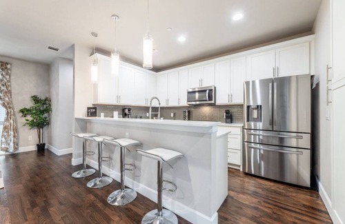 Knox - Henderson Maison | Modern Luxury Townhome downtown