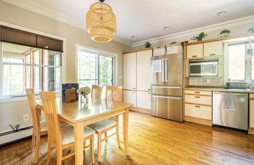 Putnam Valley Maison | Modern, Magical Woodsy Escape 1 Hour From NYC