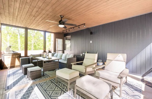 Putnam Valley Maison | Modern, Magical Woodsy Escape 1 Hour From NYC