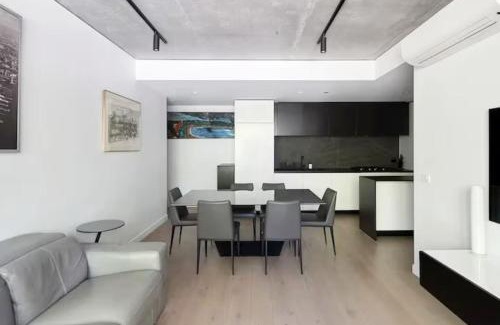 North Melbourne Appartement | 'Modern Minimalism' Slate Chic in the City