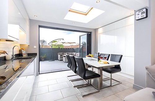 Heworth Appartement | Modern Minimalist 3-Bed Duplex Apartment in York I Pass The Keys