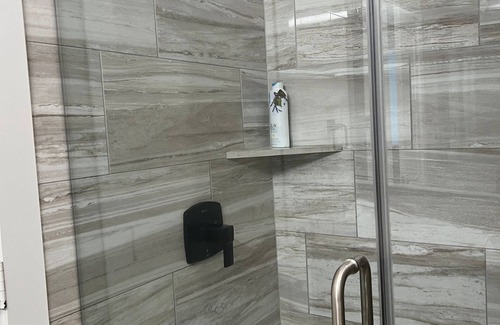 University Hills Appartement | Modern+Mins 2 DOWNTOWN+Furnished 2BD+2BTH+Pool+ Resort like!