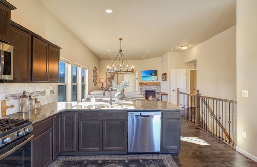 Northgate Maison | Modern mountain home in NE Colorado Springs