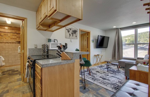 Big Sky Copropriété | Modern Mountain-View Condo at Big Sky Resort!
