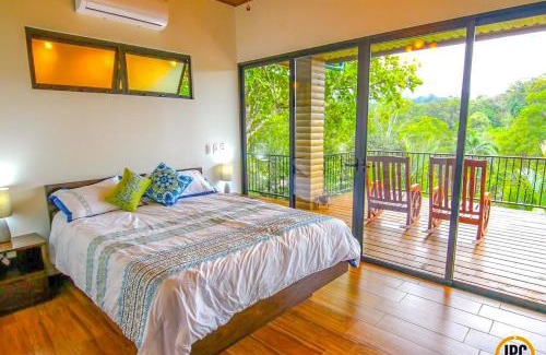 Platanillo Maison | Modern Mountain View Home by Nauyaca Waterfall