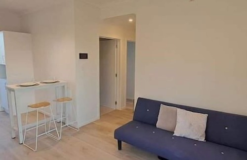 Northcote Appartement | Modern near parks, shopping, and dining. family-ready!
