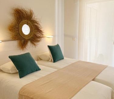Puerto Banus Appartement | Modern new apartment, sea view and private parking