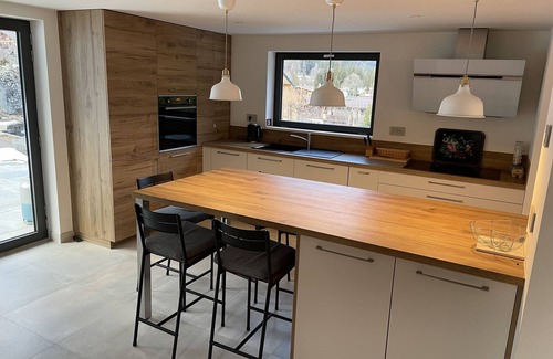 Le Lavancher Chalet De Ski | Modern new built Chalet