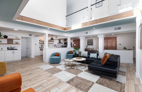 North San Antonio - SAT Maison | Modern Oasis! Pool, Mini-Golf, Game Room, Theatre!