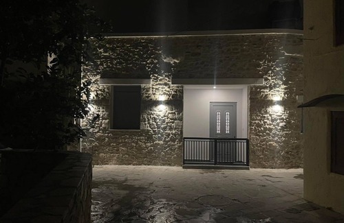 Old Quarter Maison | Modern old town house a few steps to the beach
