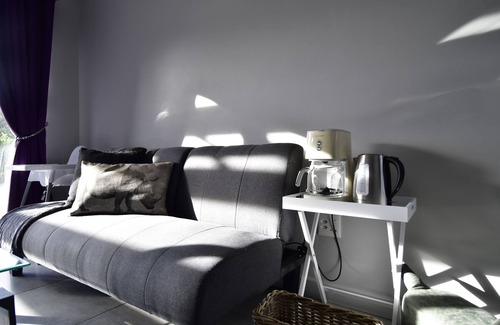 Pringle Bay Appartement | Modern one bedroom ground floor apartment close to the beach