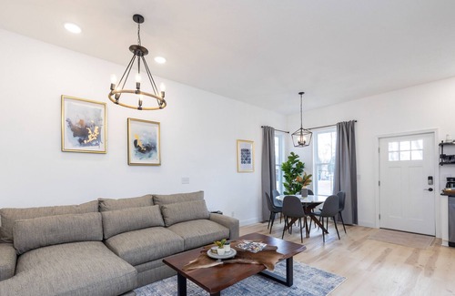 Russells Point Maison | Modern open floor plan. Pet friendly! Grill for 2024 season