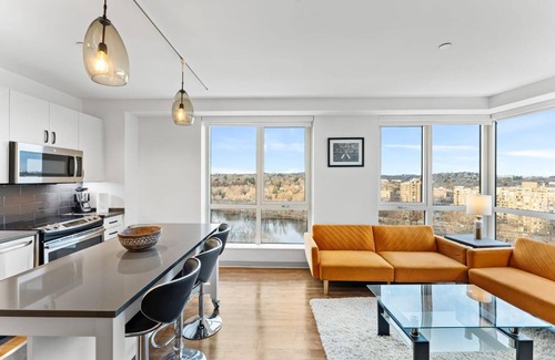 Jamaica Plain Appartement | Modern Penthouse 2BR 2BA Stunning Lake Views