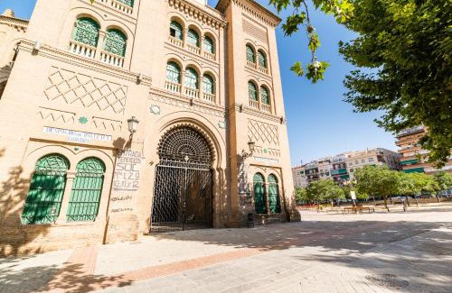 Plaza de Toros-Doctores-San Lazaro Appartement | Modern Plaza de Toros Apartment with Free Parking