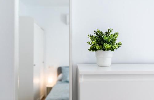 Plaza de Toros-Doctores-San Lazaro Appartement | Modern Plaza de Toros Apartment with Free Parking