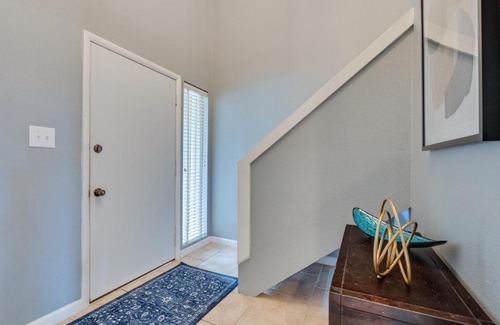 Point Venture Maison | Modern Point Venture Vacation Rental with Deck!