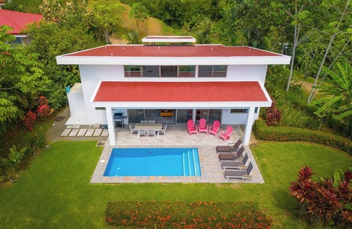 Ballena Maison | Modern-Pool-Ocean views-Gated-Ojochal-3 suites