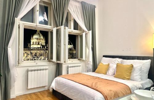 Nove Mesto Appartement | Modern Prague 1 Retreat with Stunning Museum Views