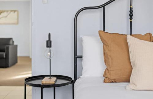 Liverpool Maison | Modern Private Double Room - Central Spot at Liverpool - Shared Bathroom