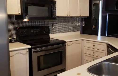 Meadowvale Village Maison | Modern - Quiet - Classy - Safe