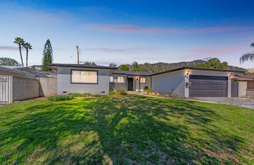 Azusa Maison | Modern Relaxing Retreat with Private Pool home