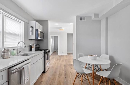 Riverside Appartement | Renovated Suite in Berwyn/Riverside