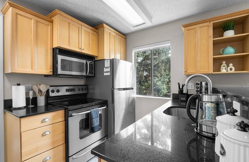 Englewood Copropriété | Modern Retreat | 2BR Retreat Near Denver | Gym