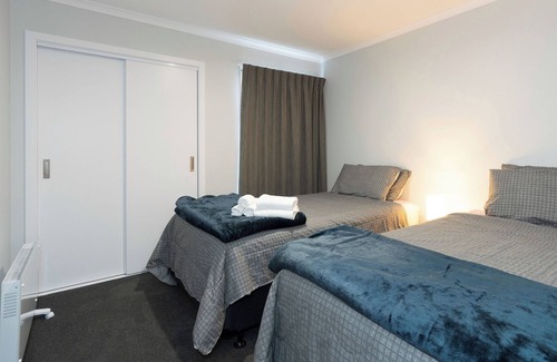 Paraparaumu Maison | Modern Retreat in Paraparaumu