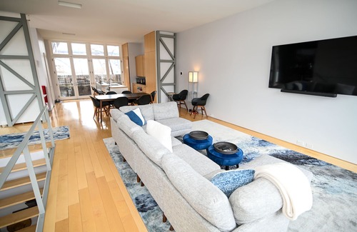 Ohio City Maison | Modern retreat in the heart of Cleveland