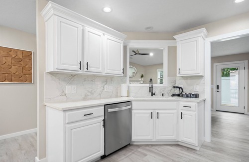 Springfield Maison | Modern Retreat w/ Hot Tub, Game Room & King Suite! & More