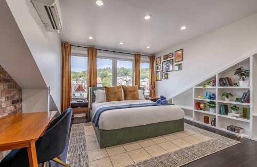 Pittsburgh Maison | Modern Retreat With Dedicated Parking 2 King Beds Arcade BBQ
