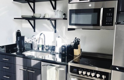 River North Art District Appartement | Modern RiNo 1BR Retreat