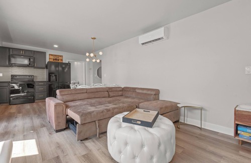 Wrightsville Cottage | Modern River Cottage with Amazing River and Marina Views