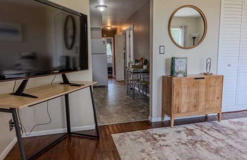 Wyandotte Maison | Modern River Retreat Near Airport, Hospitals, Corporations