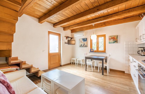 Vernazza Maison | Modern & Romantic Stone House !