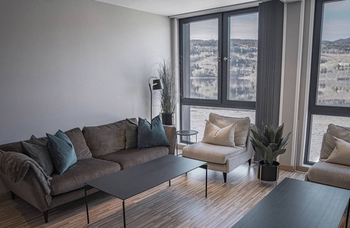 Notodden Autre | Modern Room in the heart of Telemark