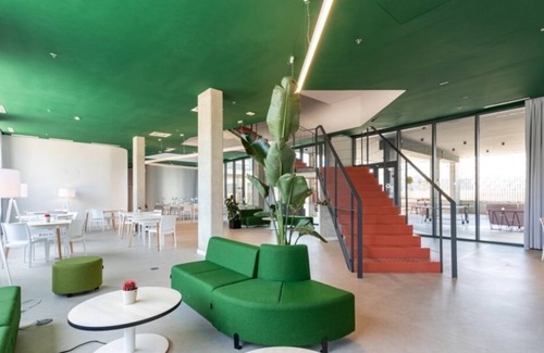 Milagrosa Appartement | Modern Room with High-Speed Wi-Fi in Pamplona