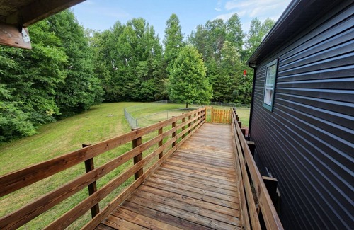 Rocky Grove Appartement | Modern & Rustic Apt (3beds) Across From Natl Park!