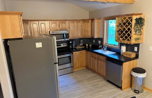 Mountain Maison | Modern Rustic Cabin - 2BR/1BA + Kid-Friendly Bunk Room & Fireplace