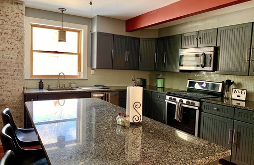 Haines Falls Maison | Modern Rustic-Skiing, King Beds, Hiking, Firepit, Grill, AirTub-Hunter Mtn Haven