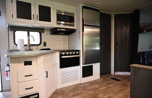 Catskill Maison | Modern RV Camper #1 - Pet Friendly & Surrounded by Nature