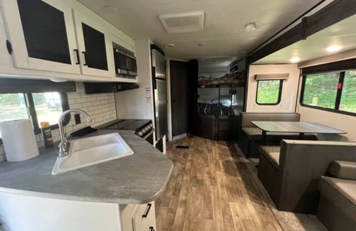 Catskill Maison | Modern RV Camper #2: Sleeps 6, Pet-friendly, Surrounded by Nature