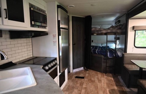 Catskill Maison | Modern RV Camper #2: Sleeps 6, Pet-friendly, Surrounded by Nature