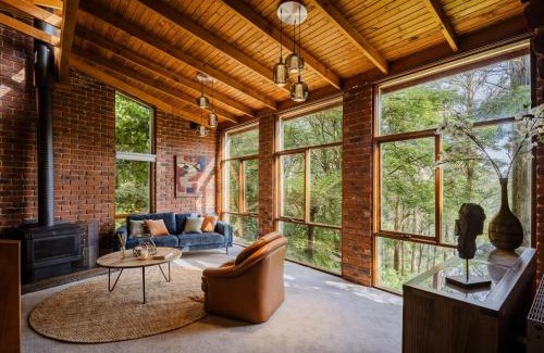 Sassafras Maison | Modern Seednest Treehouse, Forest & Mountain View