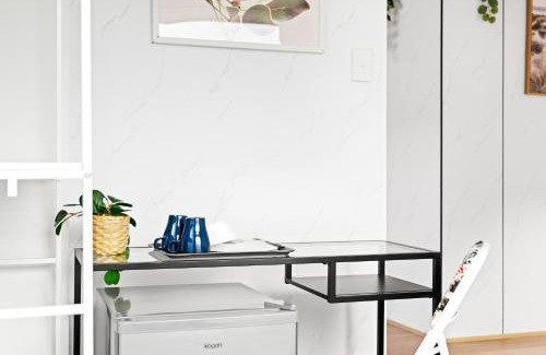 Botany Maison | Modern Single Room at Botany - Mins to Airport - Shared Bathroom